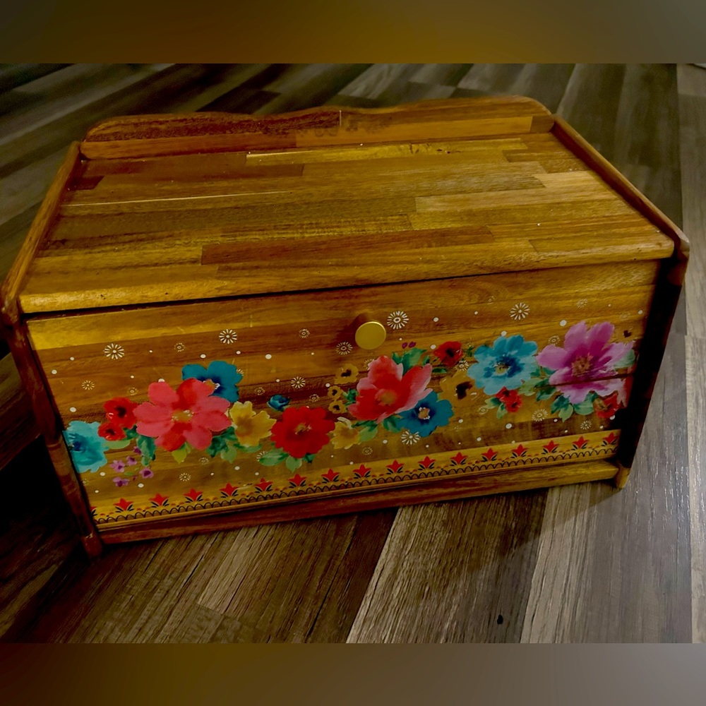 Pioneer Woman Bread Box